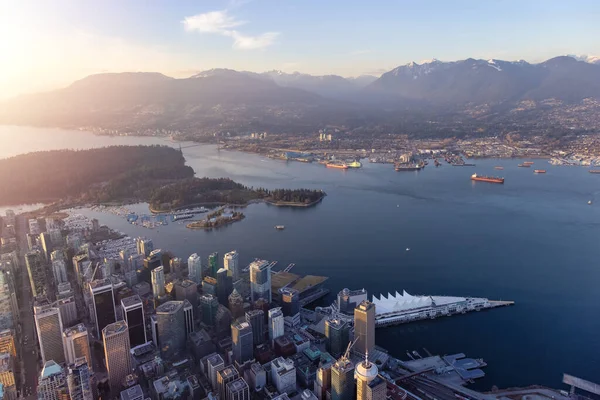 Luchtfoto van het vliegtuig van Vancouver Downtown, British Columbia, Canada — Stockfoto