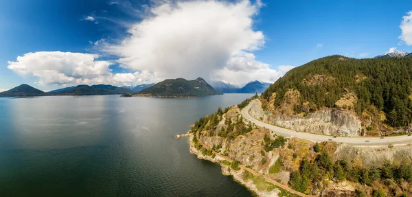 Aerial view of the Sea to Sky Highway in Howe Sound — Stock Photo, Image