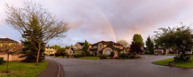 Sokak ve Ev Manzarası Banliyö Mahallesi 'nde