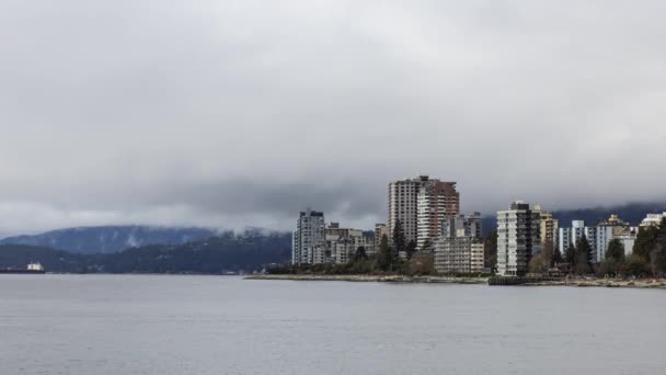 Time lapse d'une ville moderne Bâtiments sur la côte ouest de l'océan Pacifique — Video