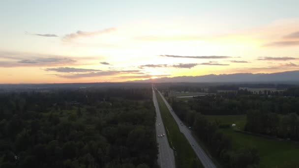 Vedere panoramică aeriană a autostrăzii Trans-Canada 1 din Valea Fraser — Videoclip de stoc