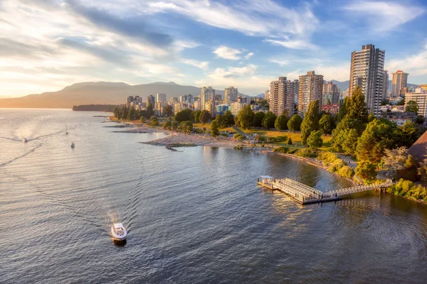 False Creek, Downtown Vancouver, British Columbia, Canada — стокове фото