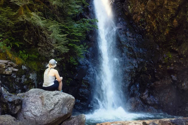 Adult Woman hiker at Norvan Falls and river stream in the natural canyon — Stock Photo, Image