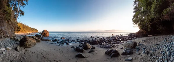 Панорама Містичного пляжу на західному узбережжі Тихого океану. — стокове фото