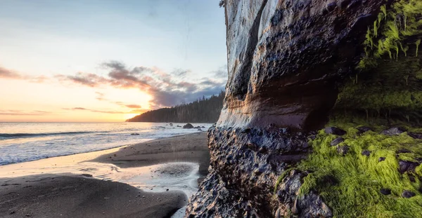 Mystic Beach na costa oeste do Oceano Pacífico. — Fotografia de Stock