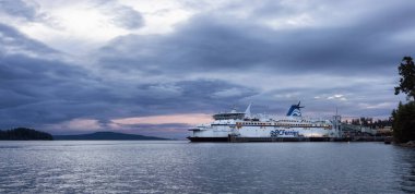 BC Feribot Swartz Körfezi Terminalinden ayrılıyor.