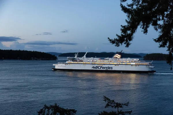 BC Ferries Barco Saliendo de la Terminal en Swartz Bay — Foto de Stock