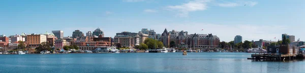 Vista panorámica del puerto de Victoria en el centro de la ciudad moderna —  Fotos de Stock