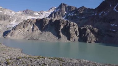 Rocky Dağları 'ndaki Buzul Gölü