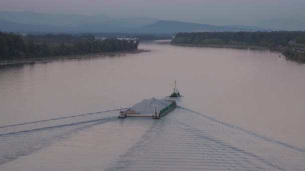 弗雷泽河拖船的航景 — 图库视频影像