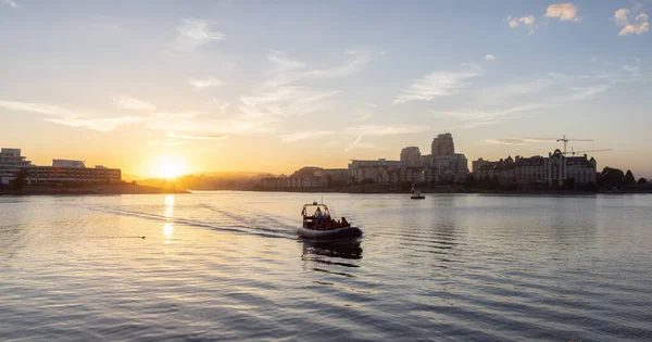 Moderní město panorama v centru Victoria Harbour — Stock fotografie