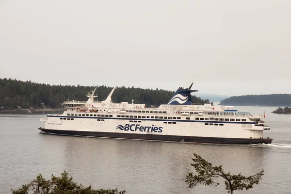 BC Ferries Barco Saliendo de la Terminal en Swartz Bay — Foto de Stock