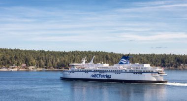 BC Feribot Swartz Körfezi 'ndeki Terminale gidiyor.