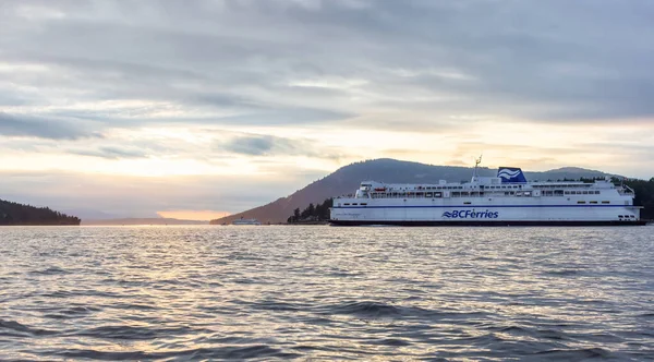 BC Ferries Σκάφος Φτάνοντας στον Αεροσταθμό στον κόλπο Swartz — Φωτογραφία Αρχείου