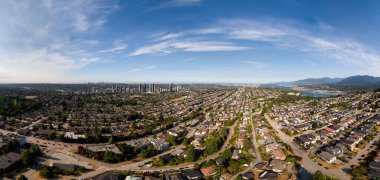 Büyük Vancouver, BC, Kanada 'daki Burnaby mahallesinin manzaralı panoramik manzarası.