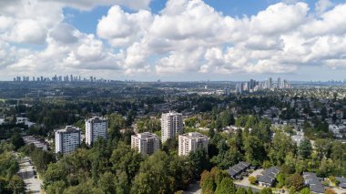 Burnaby 'nin güzel hava manzarası, M.Ö. Büyük Vancouver kentsel ve doğal manzaralı.