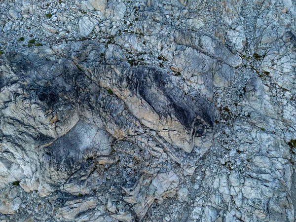 Kanada, BC 'deki kayalık arazinin çarpıcı hava manzarası doğal dokuları yakalıyor..