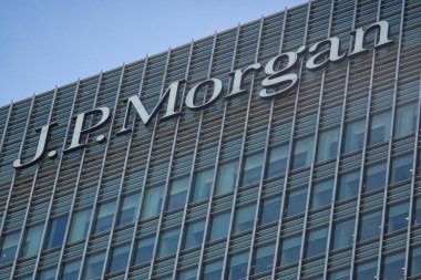 LONDON, İngiltere - Nisan 05, 2018: J.P. Morgan rıhtımdaki ofis binasına imza attı