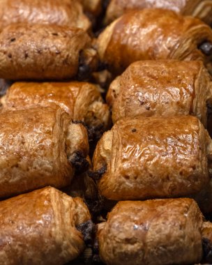 Fırında taze pişmiş Acılı Çikolata.