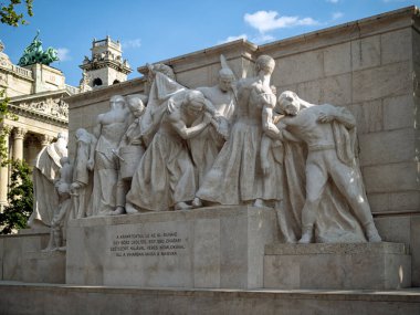 BUDAPEST, HUNGARY - 16 Temmuz 2019: The Lajos Kossuth Memorial by Janos Horvay