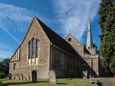 BATI MALLING, KENT, İngiltere - 13 Eylül 2019: Ana Cadde 'deki Bakire Meryem Kilisesi