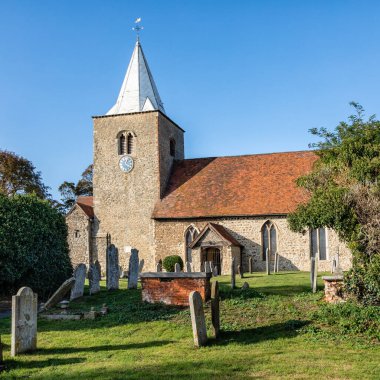 UYARI, ESSEX - 29 Eylül 2020: St. Nicholas Kilisesi manzarası