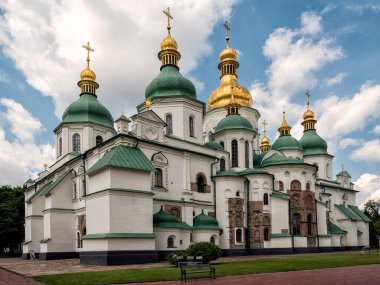 KYIV, UKRAINE - 10 Haziran 2016: Aziz Sophia Katedrali 'nin dış görünümü