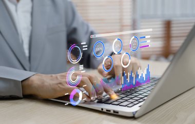 Şirket bilgi yönetimi, iş geliştirme ve stratejik karar çözümleri için grafikler, grafikler ve istatistikler içeren iş raporu ve veri analizi paneli.