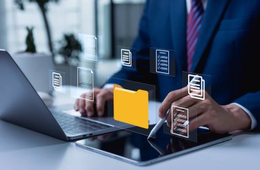 İş süreçlerini ve elektronik bilgiyi verimli bir şekilde yönetmek için ERP yazılımıyla entegre edilmiş dosya, arşiv ve veritabanlarını düzenlemek için dijital belge yönetim sistemi.