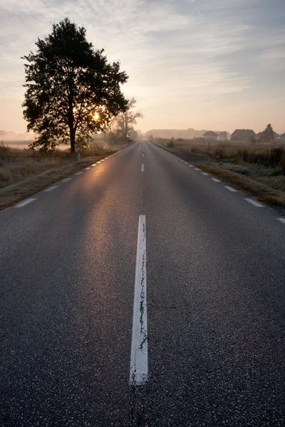 Estrada para o desconhecido — Fotografia de Stock