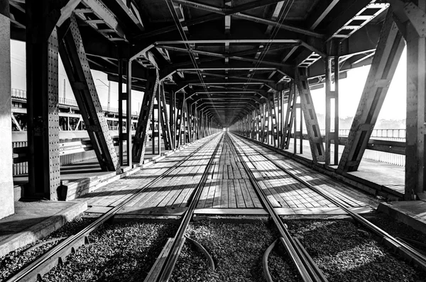 Eski çelik demiryolu Köprüsü