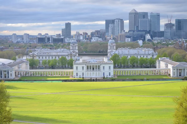 De Skyline van Londen gezien vanaf de Greenwich Park — Stockfoto