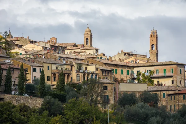 Italienische stadt montalcino — Stockfoto