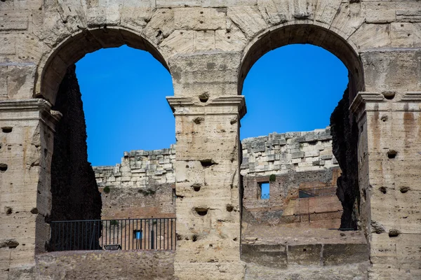Coliseo en Roma, Italia — Foto de Stock