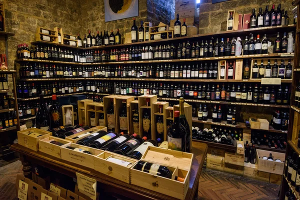 Boutique de vin de la forteresse de Montalcino — Photo