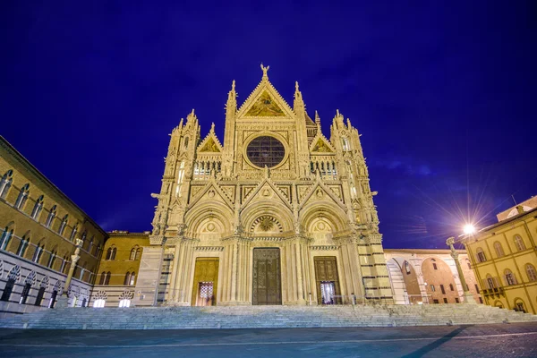 Cathédrale Duomo à Sienne, Italie — Photo