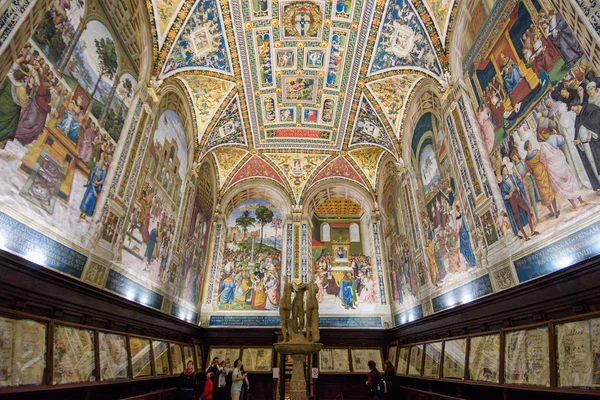 Vista interior de la Catedral de Siena — Foto de Stock