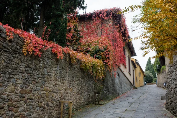 Narrow street in Florence — Stock Photo, Image