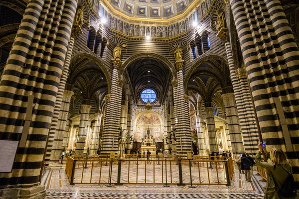 Interior view of Siena Cathedral — Stock Photo, Image