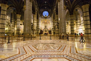 Siena Katedrali'nin iç görünüm