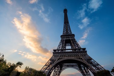 Paris 'teki Eyfel Kulesi