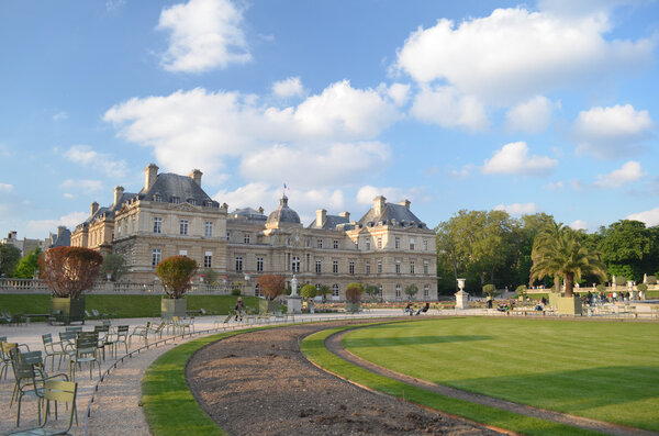 Дворец в Люксембургском саду
