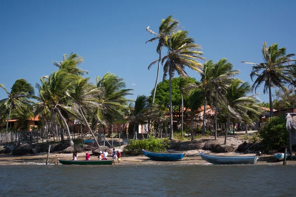 Barcos antiguos en arena de playa — Foto de Stock