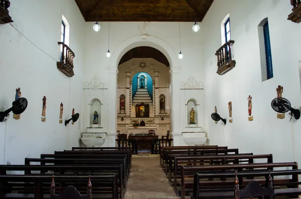 Небольшая церковь в Фернандо-де-Норонья — стоковое фото