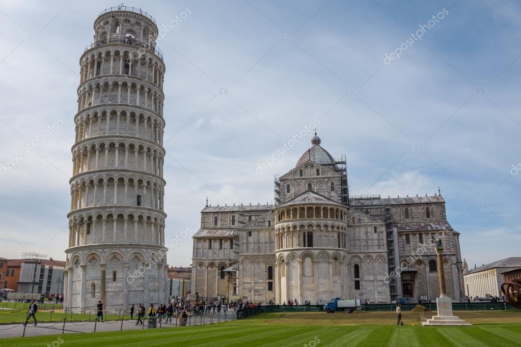 Известные достопримечательности италии. Пизанская башня Италия. Падающая Пизанская башня. Пизанская башня (Пиза, Италия).