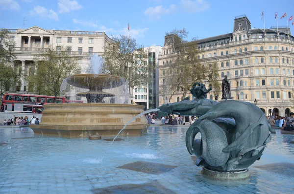Fountain at Trafalgar Square in London — Stockfoto