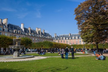 Paris 'te Vosges Yeri