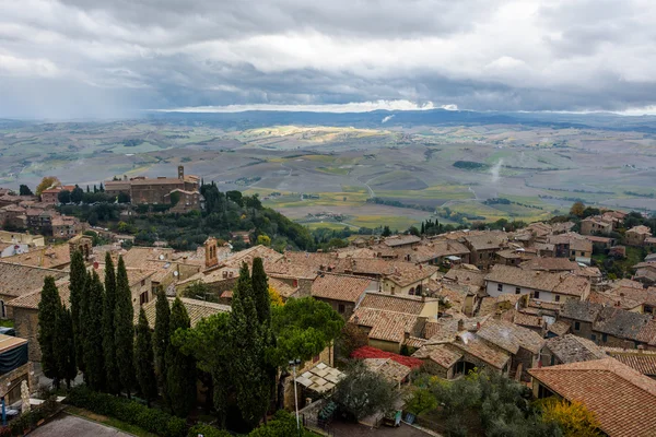 Italiaanse stad van Montalcino — Stockfoto