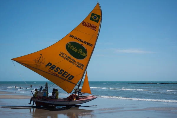 Barco en la costa, Canoa Quebrada — Foto de Stock