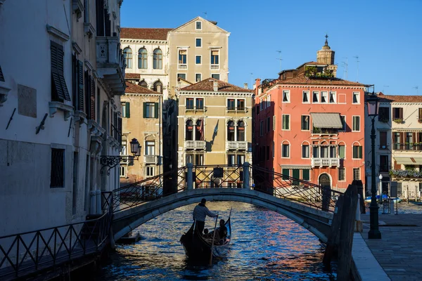 Canal y edificios en Venecia —  Fotos de Stock